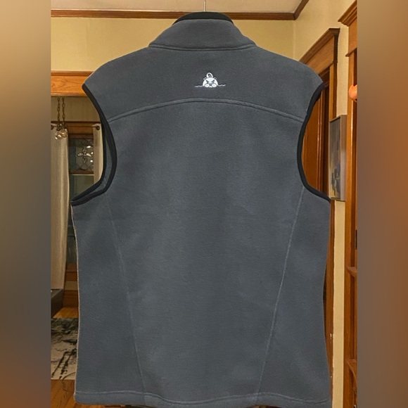 Eddie Bauer Fleece Vest. Men’s Medium. Like new - Picture 2 of 5